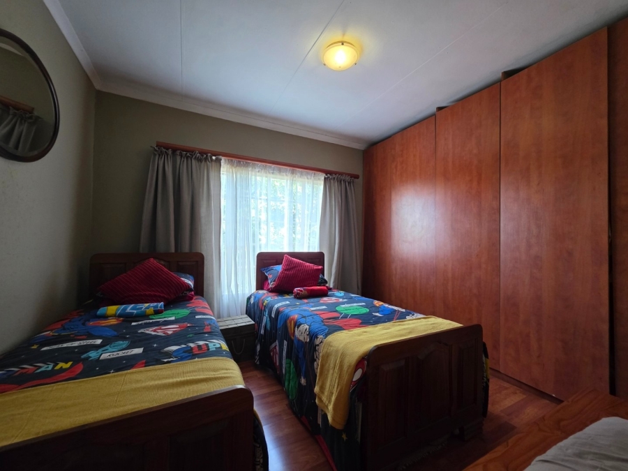 6 Bedroom Property for Sale in Olifantsnek North West